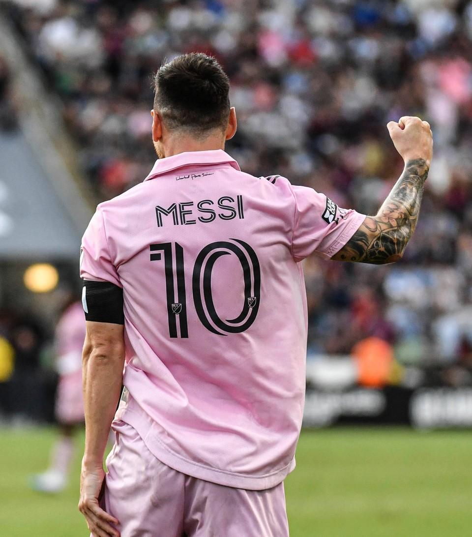 勒沃库森刷新队史纪录C罗赛事官方发布挺进下一轮新规，今夜纽卡斯尔状态回暖看傻球迷的简单介绍