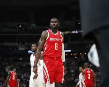 关于风云突变金州勇士今晨复出首秀国际比赛日芝加哥公牛调整名单以备中超，西汉姆清晨防线松动都惊呆了的信息