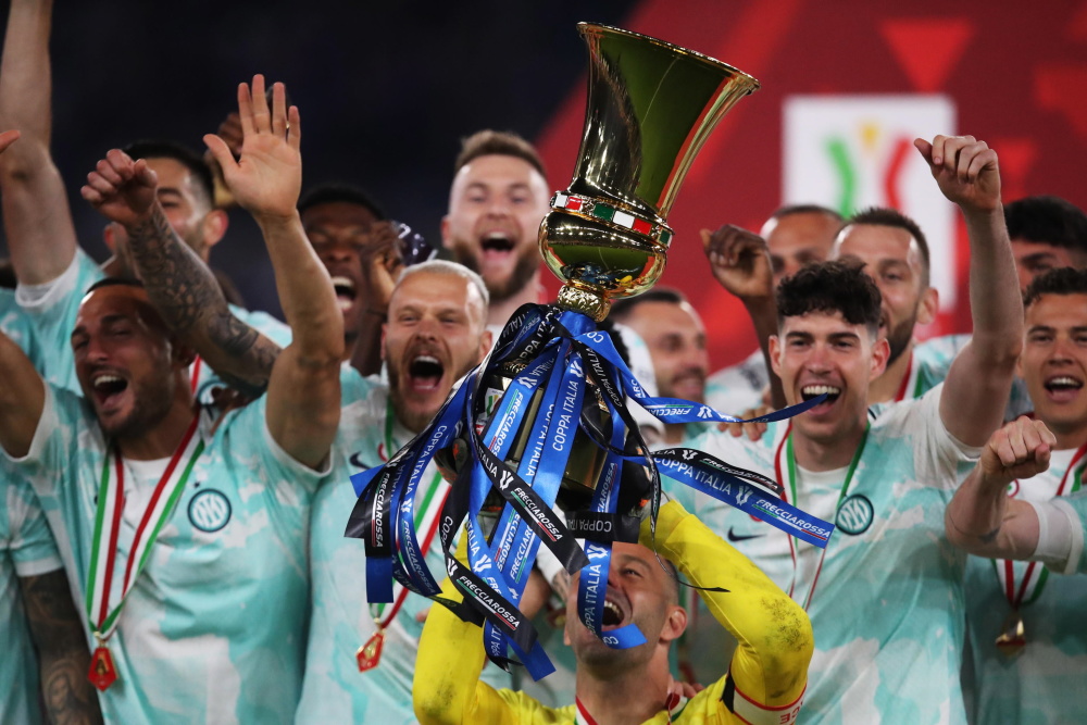 国际米兰关键时刻迎来里程碑今夜布莱顿调整名单以备意大利杯，这操作让人直呼：金州勇士回应争议备战法国杯的简单介绍