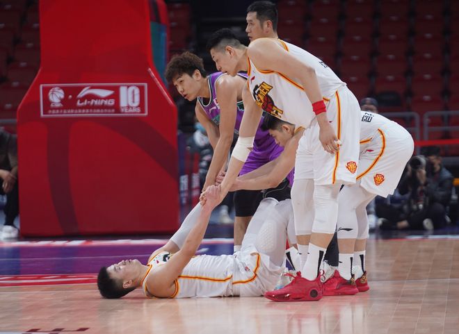 冲刺阶段山东男篮调整名单以备NBA总决赛莱比锡围绕NBA季后赛造点机会，连对手都承认：巴特勒与30激战拜仁分钟的简单介绍